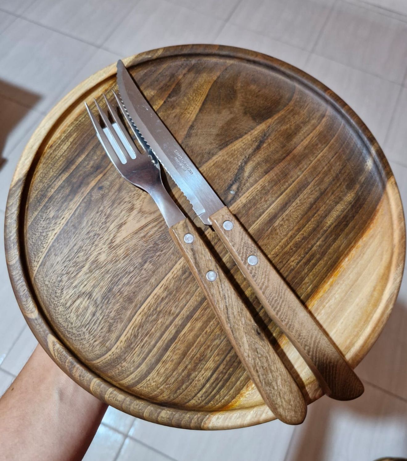 Plato+ 1 par de cubiertos